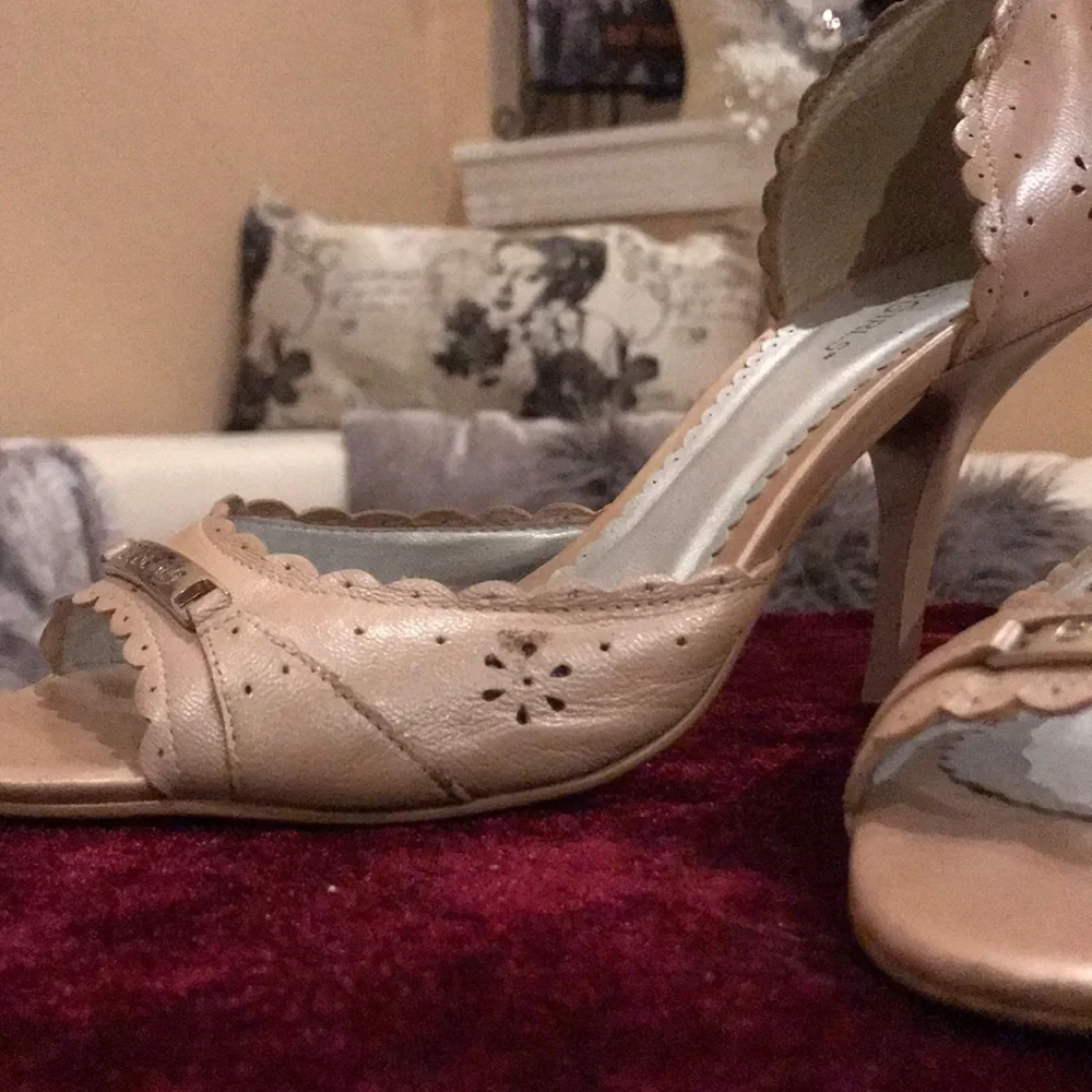 BCBGirls Soft Leather Heels - Picture 6 of 8